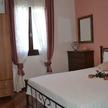 Charming Traditional House In Agia Anna Beach 펜션